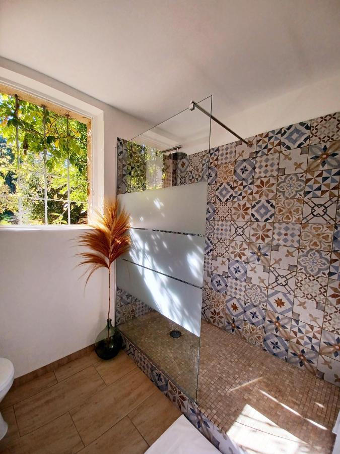 Studio Avec Jardin Entre Aix-En-Provence, Luberon Et Verdon Peyrolles-en-Provence Exterior foto